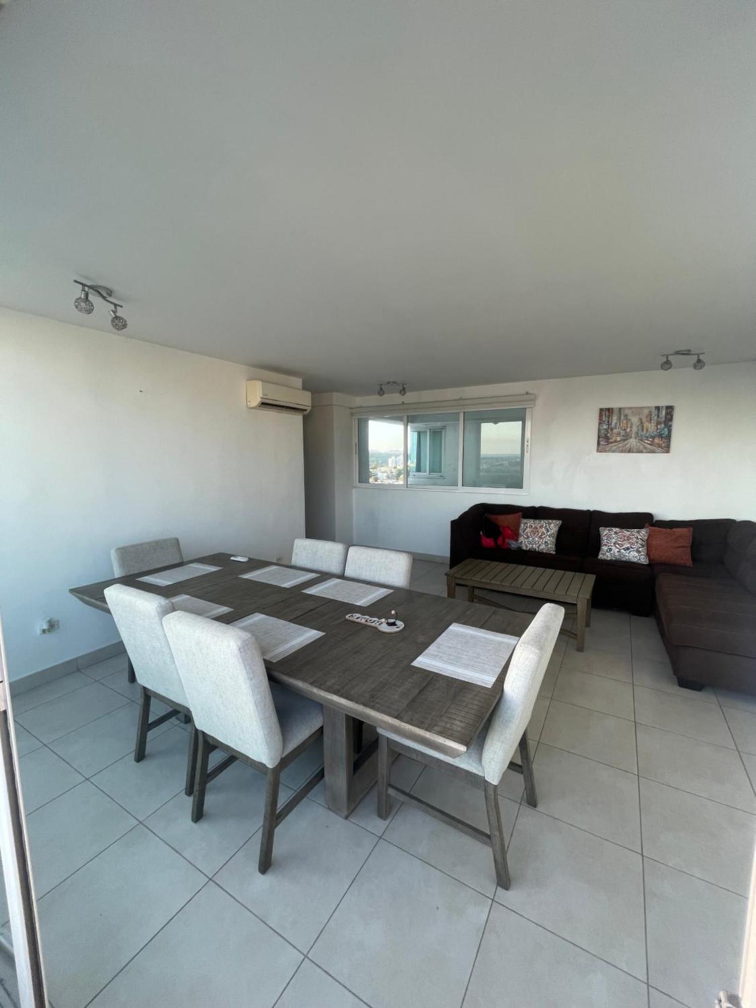 Hab Compartida Con Bano Privado En Un Piso 24 Con Todo Lo Necesario Panama (ville)